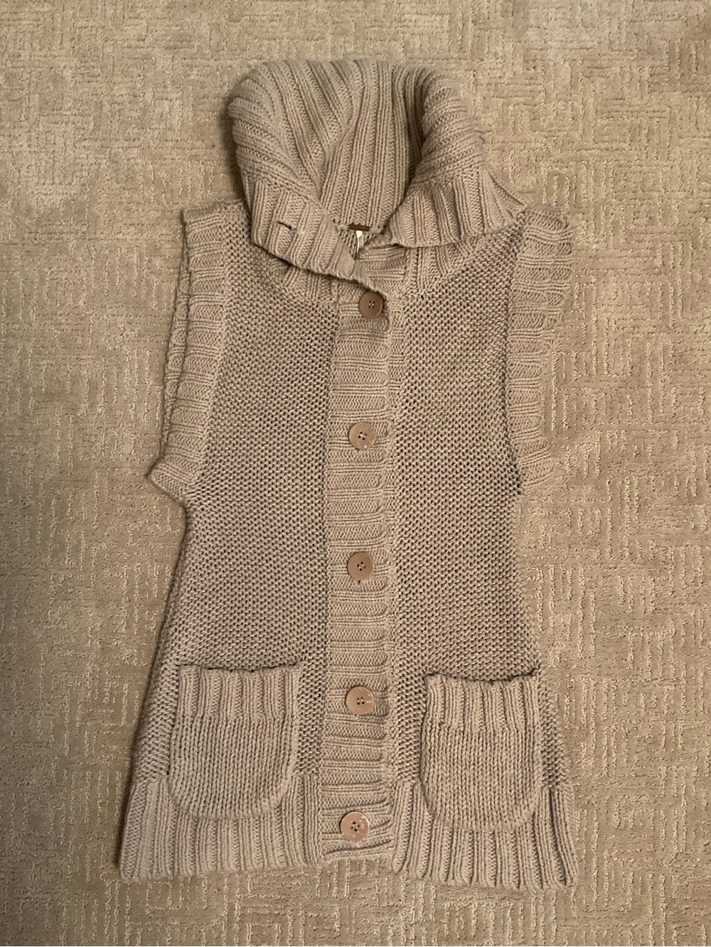 Free People Sweater Cardigan Sleeveless Beige S EUC Boho Minimalist Classic Soft